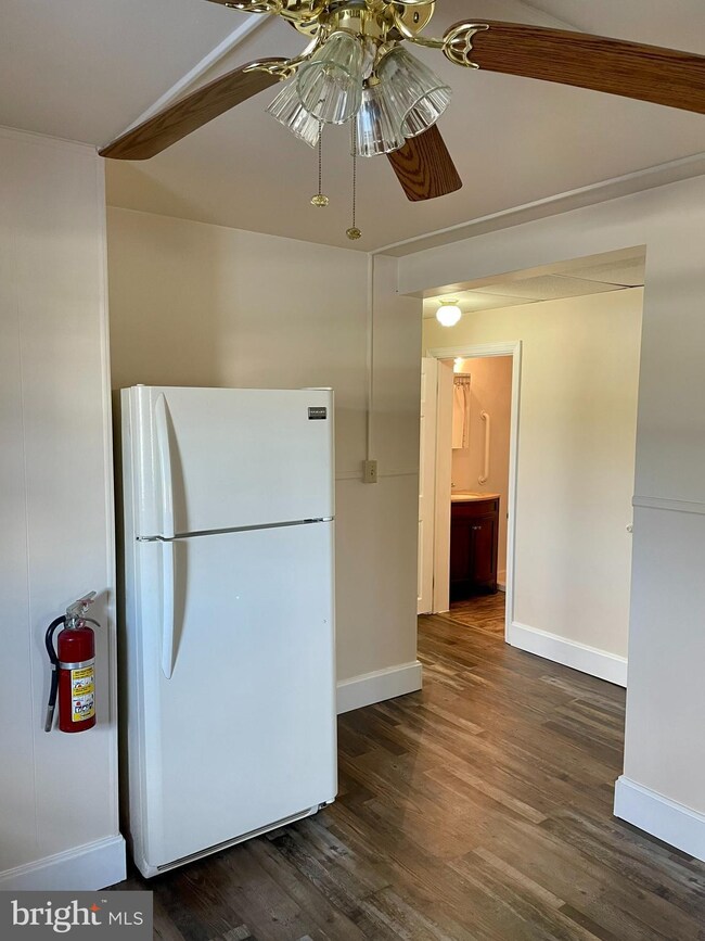 534 Warm Spring Rd unit 1, Chambersburg, PA 17202 - photo 5