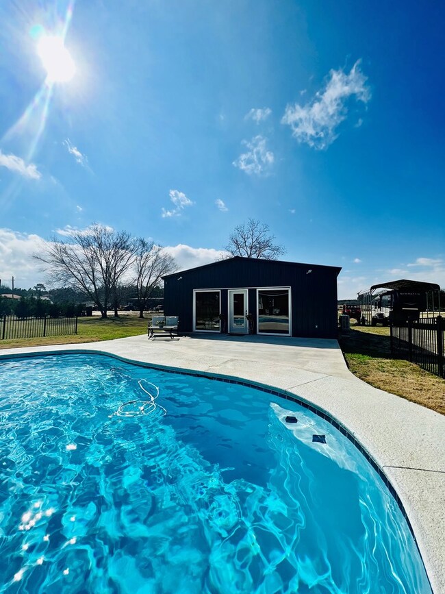 4545 Northpoint Dr, Camilla, GA 31730 - photo 5