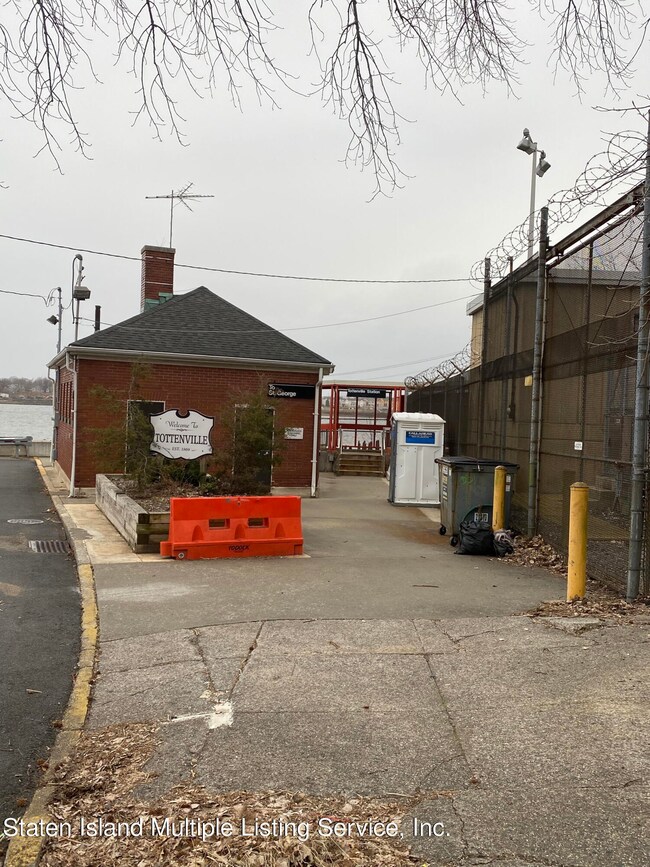 Tottenville Train Station