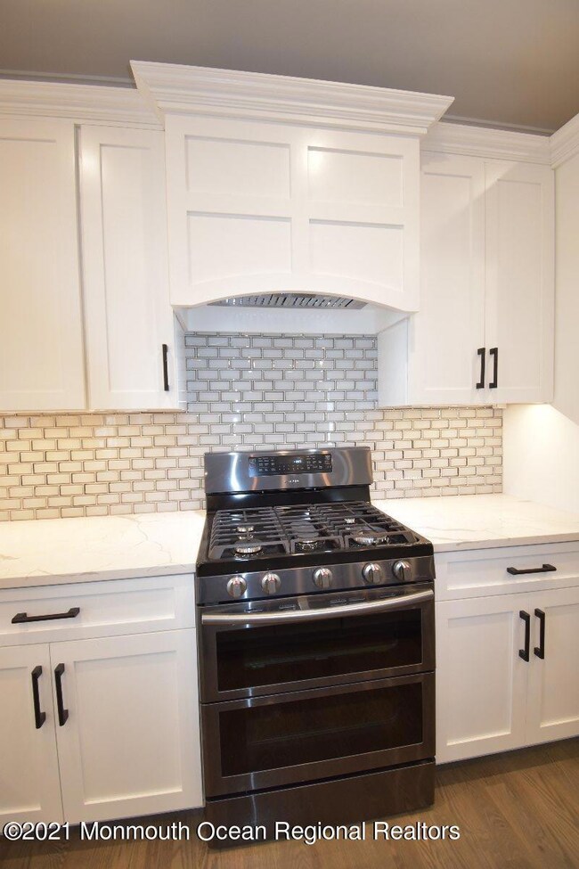 31 Lupine Way, Clark, NJ 07066 - photo 4