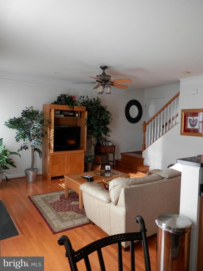 3525 Carriage Walk Ln, Laurel, MD 20724 - photo 3