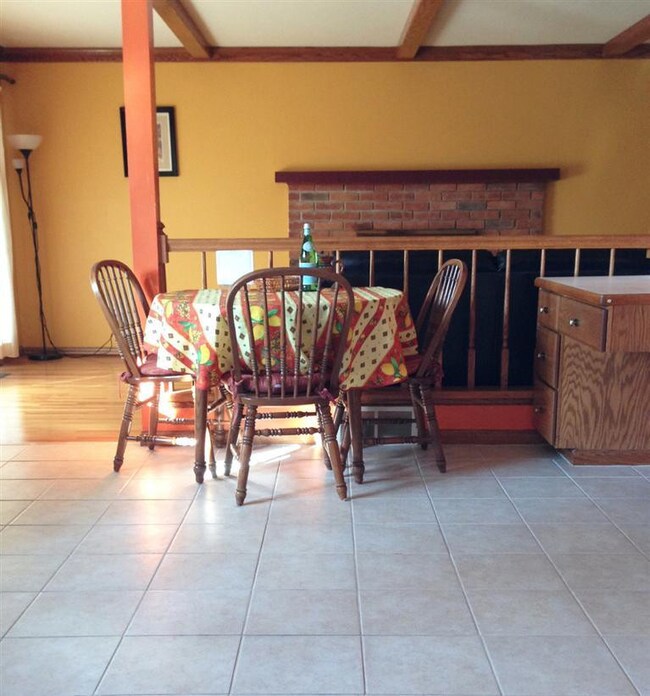 1422 Pine Valley Blvd, Ann Arbor, MI 48104 - photo 5