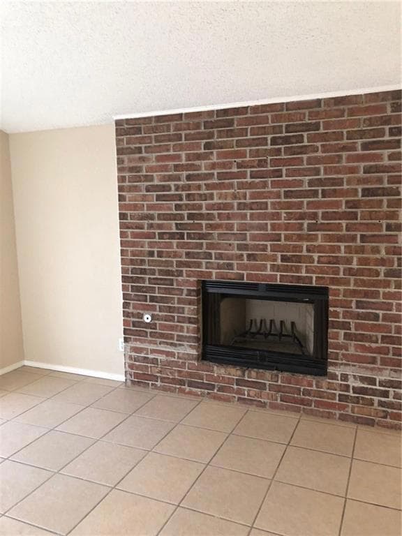 Fireplace/living room