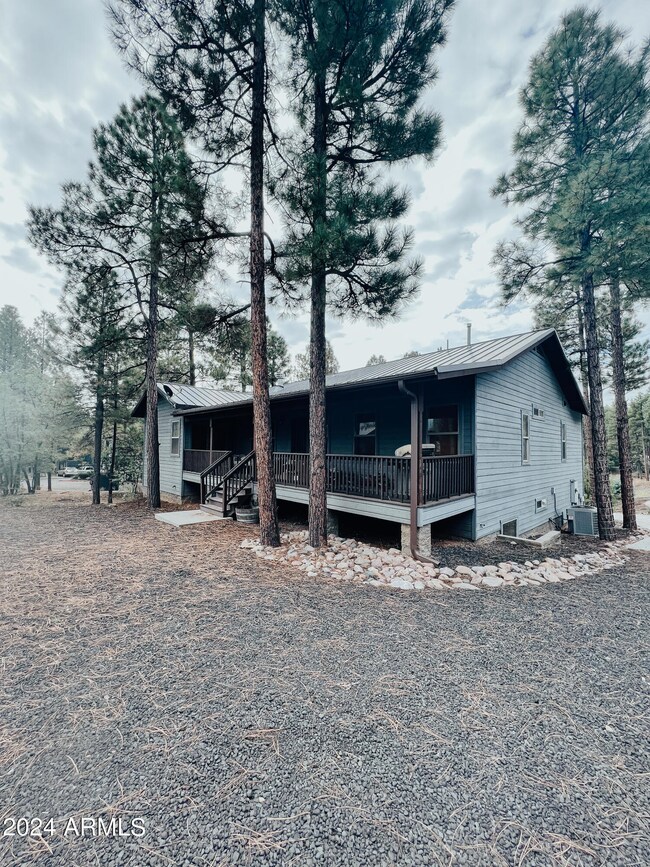 980 E Lauren Ct, Show Low, AZ 85901 - photo 2