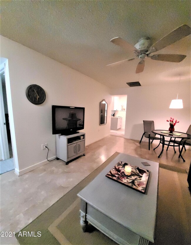 9950 W Palmeras Dr, Sun City, AZ 85373 - photo 7