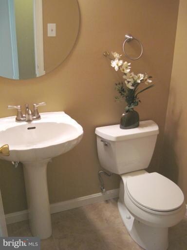 6048 Bonnie Bern Ct, Burke, VA 22015 - photo 4