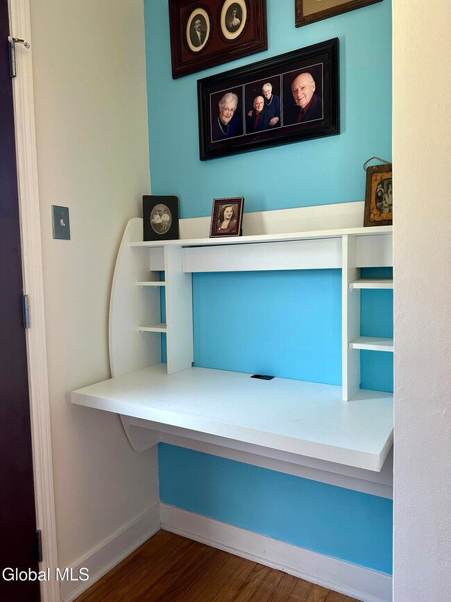 882 Warner Rd, Schenectady, NY 12309 - photo 6