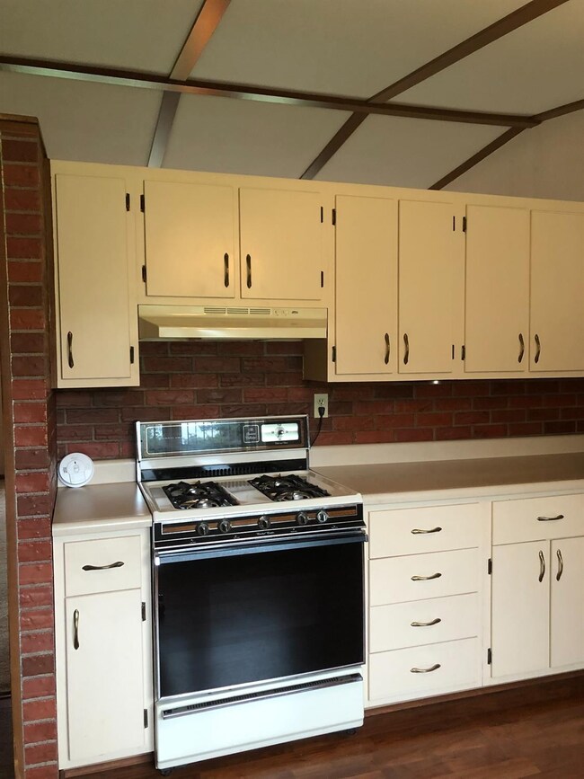 121 Horst St, Crown Point, IN 46307 - photo 6