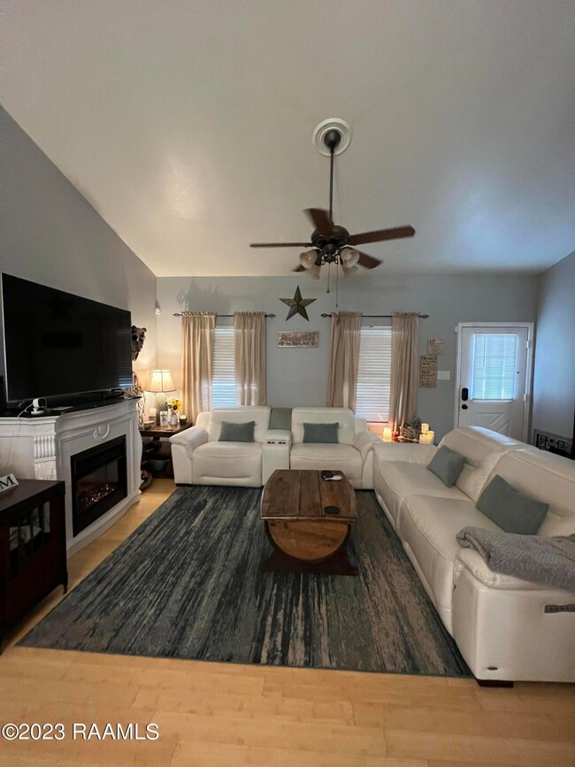 Living room 2
