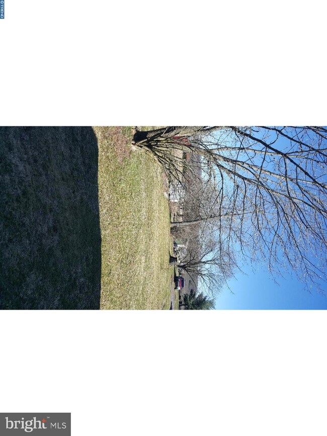 1140 Station Rd unit 4, Palm, PA 18070 - photo 3