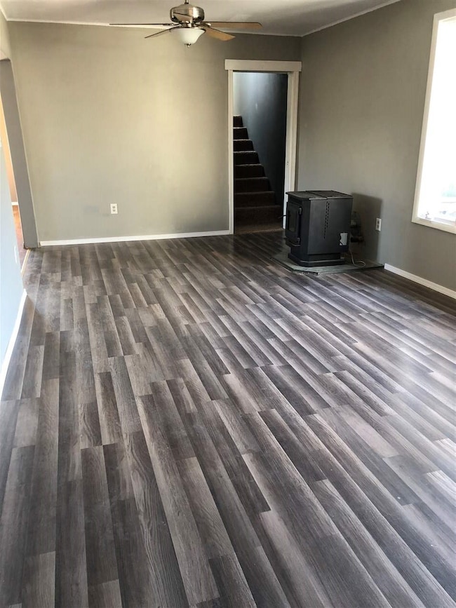 629 N Broadway St, Tekoa, WA 99033 - photo 2