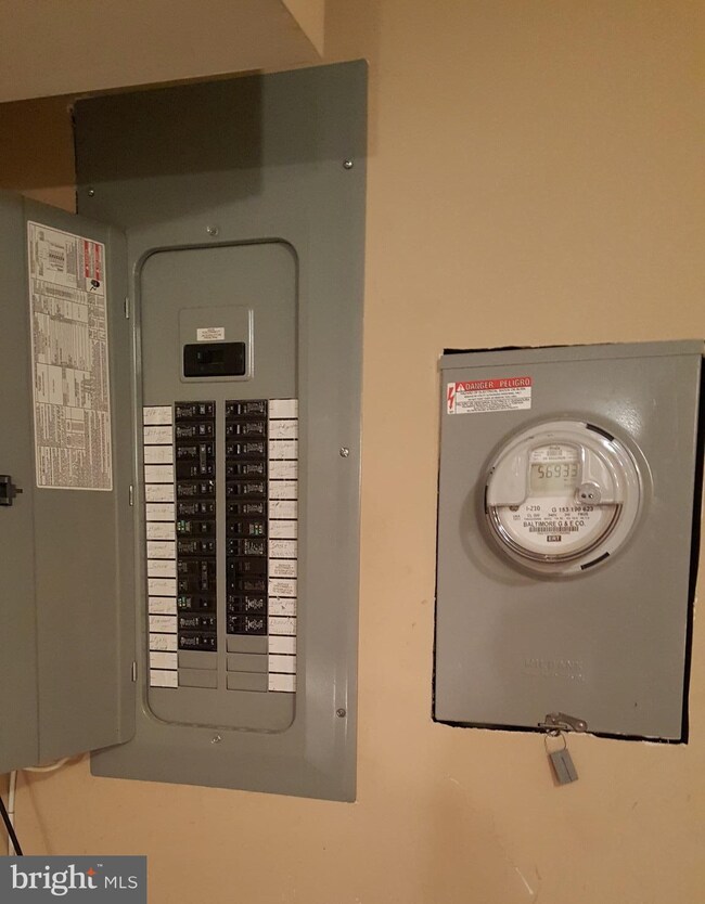 2454 Lakeview Ave, Baltimore, MD 21217 - photo 2