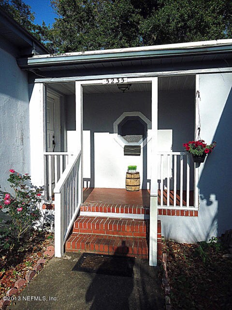 Charming Entrance!!!