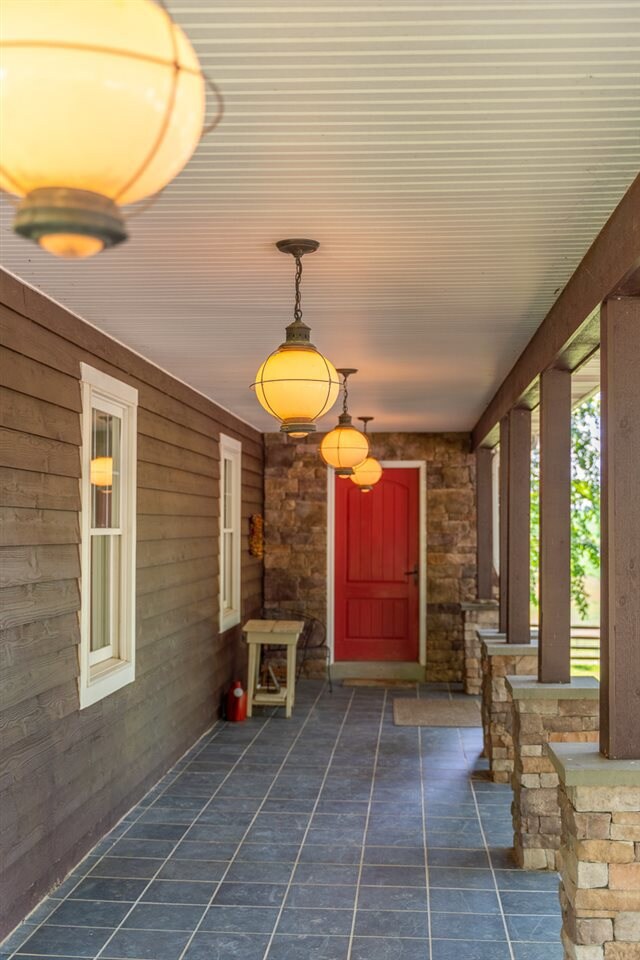 247 Oak Springs Ln, Staunton, VA 24401 - photo 6