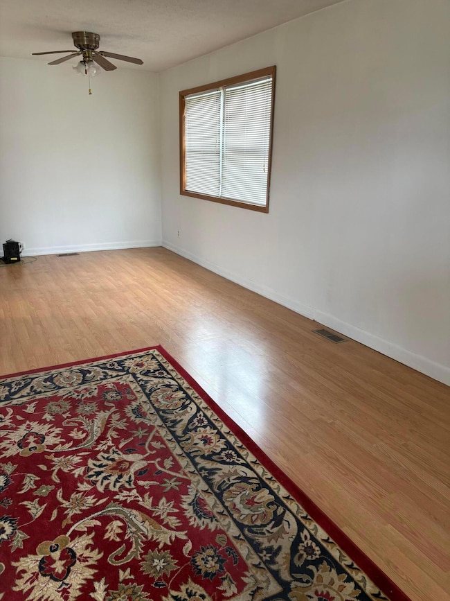 134 Buckeye Cir unit B132, Columbus, OH 43217 - photo 3