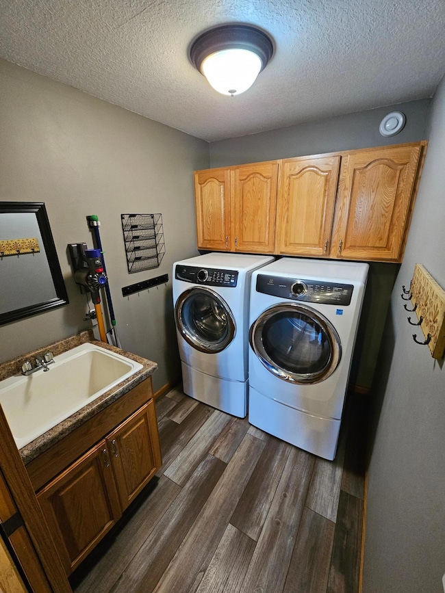 404 Crestview Ct, Goodhue, MN 55027 - photo 5