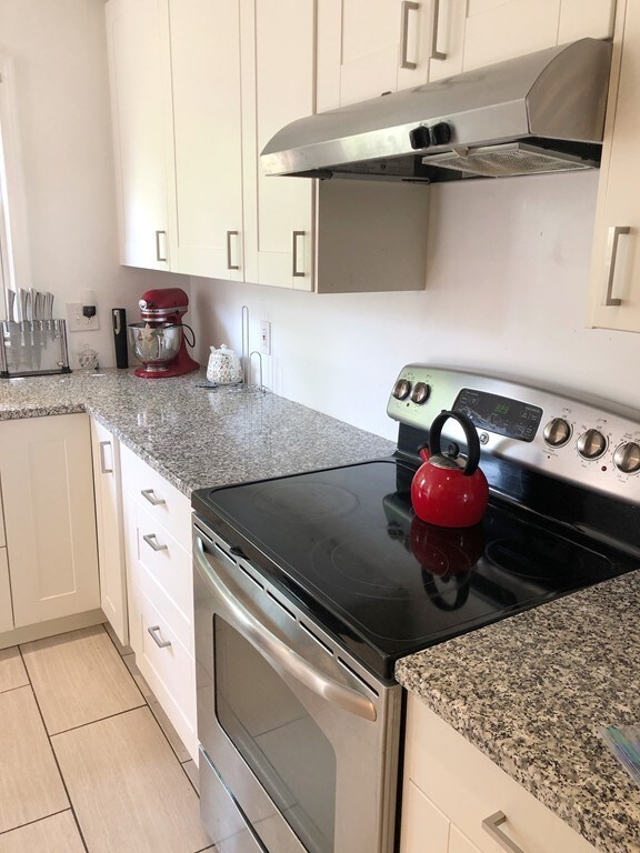 11 Taylor St unit 1, Quincy, MA 02170 - photo 5