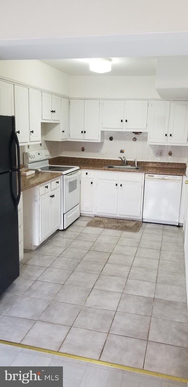 7901 Casa Grande Place unit A, Alexandria, VA 22309 - photo 7