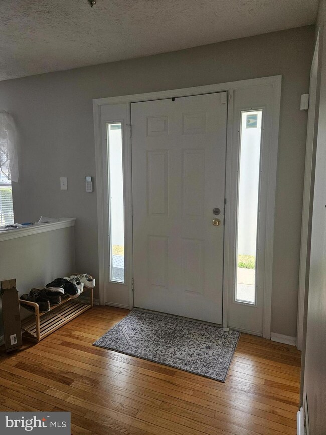 7406 Acacia Ct unit 1, Clinton, MD 20735 - photo 3