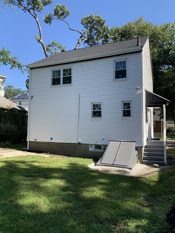 11 Ruskindale Rd, Mattapan, MA 02126 - photo 2