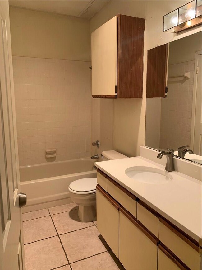 807 W 25th St unit 103, Austin, TX 78705 - photo 7