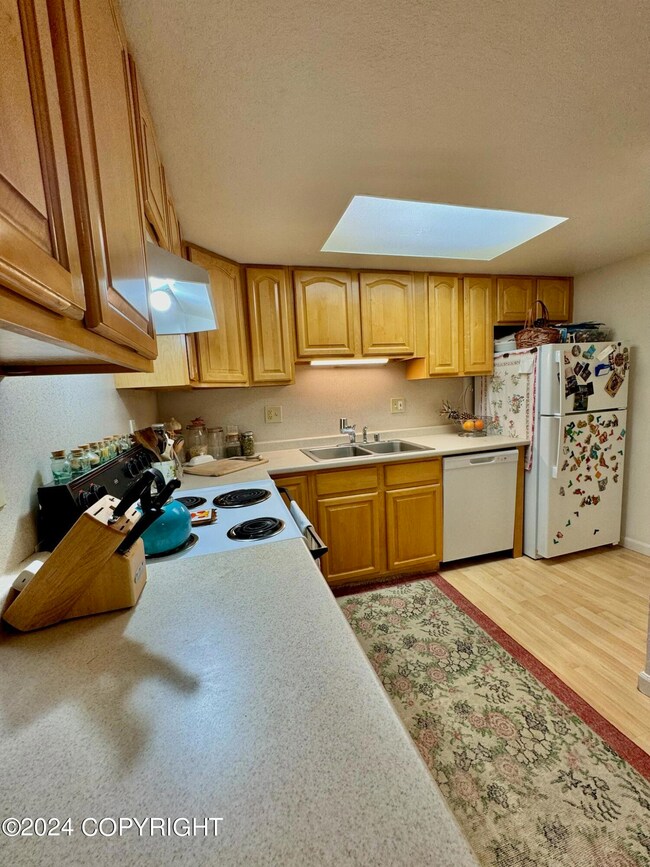 4320 Checkmate Dr unit 13, Anchorage, AK 99508 - photo 7