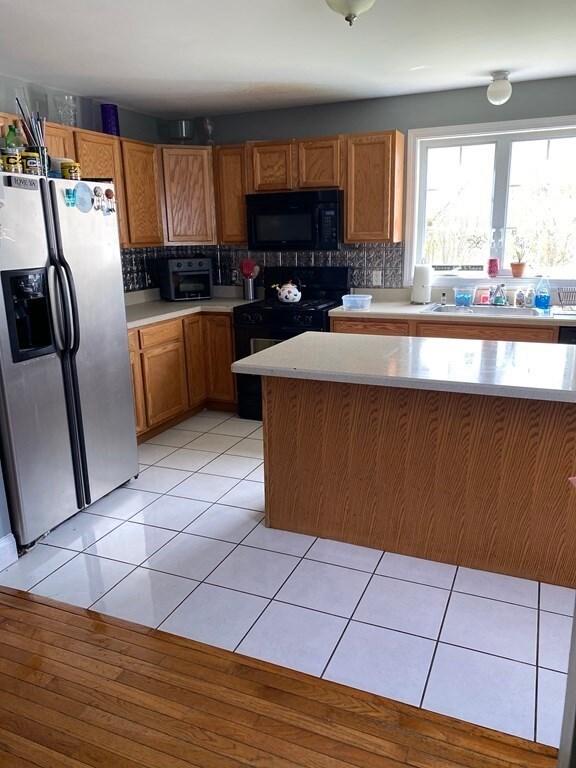 88 Canfield St, South Dartmouth, MA 02748 - photo 4