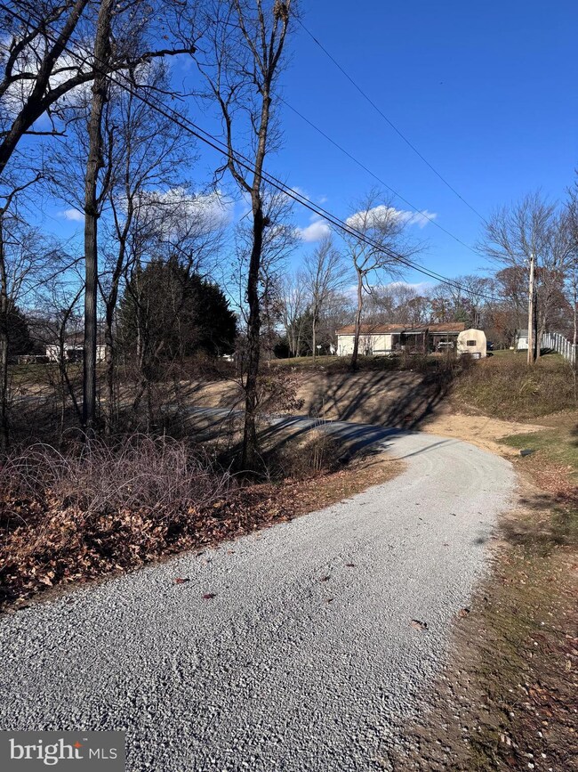 0 Young Ln unit 10, Berkeley Springs, WV 25411 - photo 3
