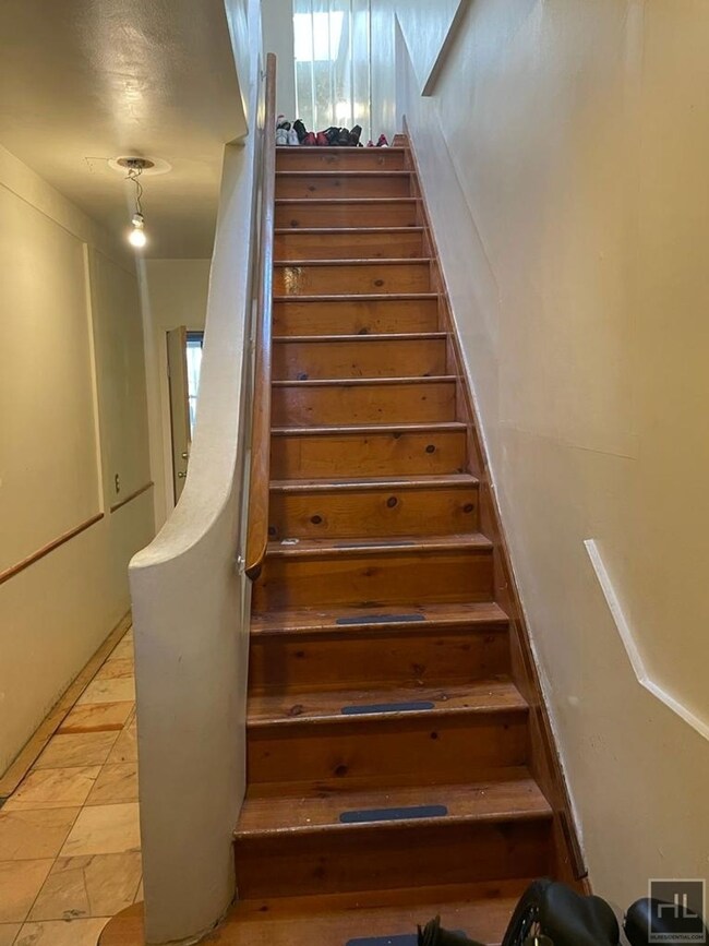 664 Osborn St unit 1, Brooklyn, NY 11212 - photo 7