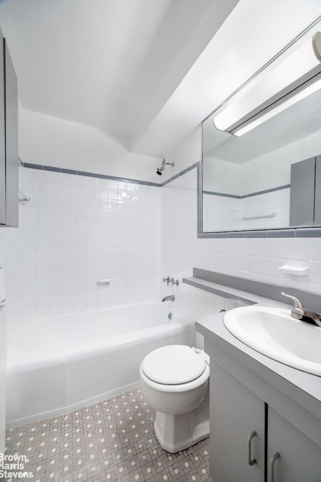 240 E 35th St unit 6D, New York, NY 10016 - photo 5