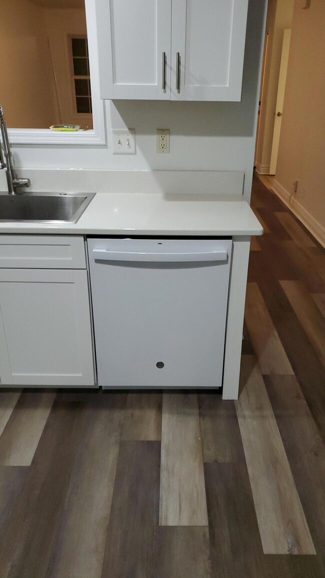 5509 39th Ave, Kenosha, WI 53144 - photo 4