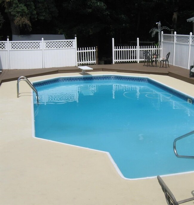 32 S Manning Blvd, Albany, NY 12203 - photo 3