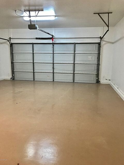 Sandstone Epoxy Garage