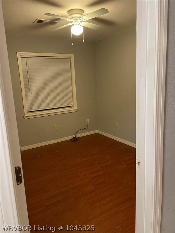 503 SW 3rd St, Muldrow, OK 74948 - photo 4