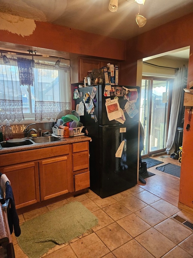 1S156 Radford Ln unit 3, Villa Park, IL 60181 - photo 4