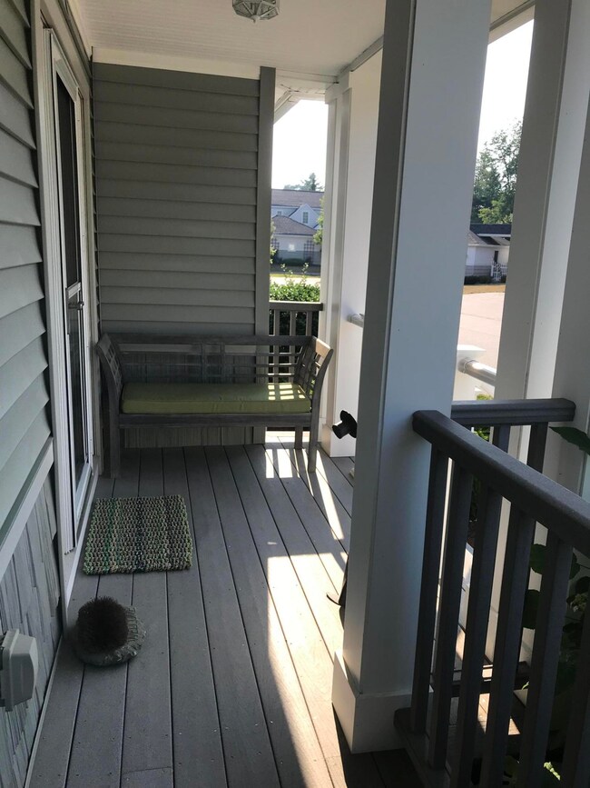 9 Larkspur Ln, Brunswick, ME 04011 - photo 2