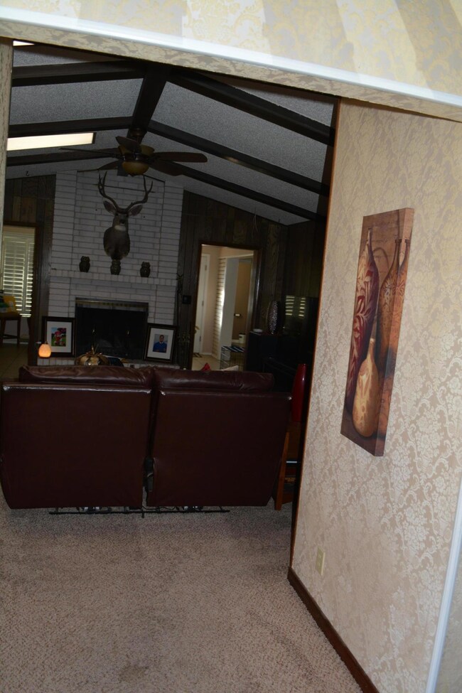 10135 Stoneway Dr, El Paso, TX 79925 - photo 4