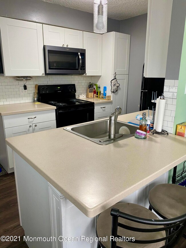 kitchen bar
