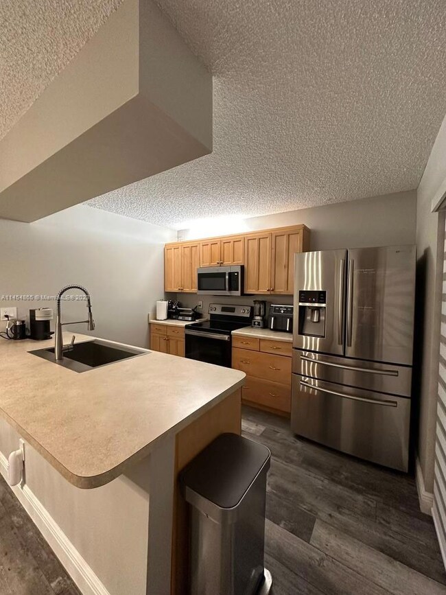 836 SW 118th Terrace unit 836, Davie, FL 33325 - photo 7