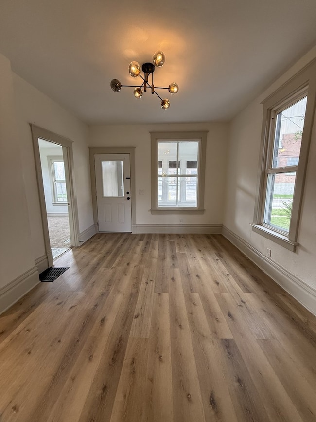 335 North Ave, Sycamore, IL 60178 - photo 4