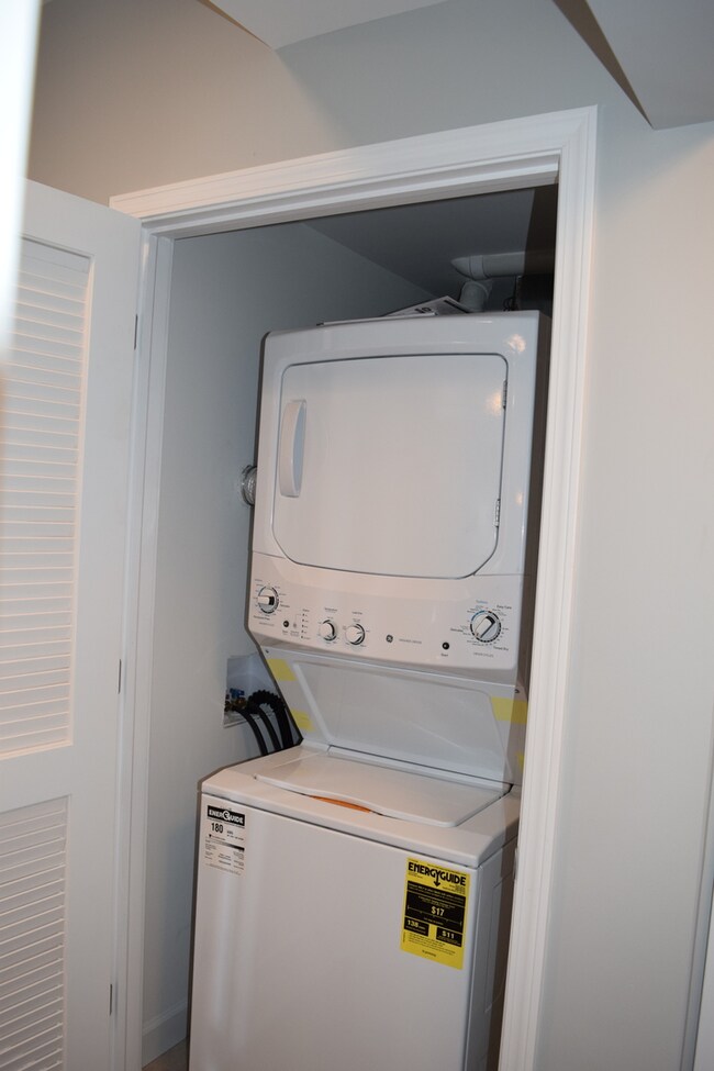 6120 N Washtenaw Ave unit 3, Chicago, IL 60659 - photo 6