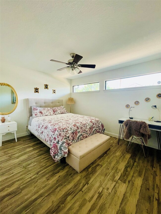 4723 Aftonshire Dr unit 13, Houston, TX 77027 - photo 7