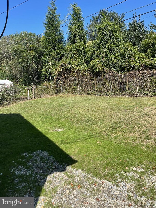 707 Appletree Ct, Claymont, DE 19703 - photo 3