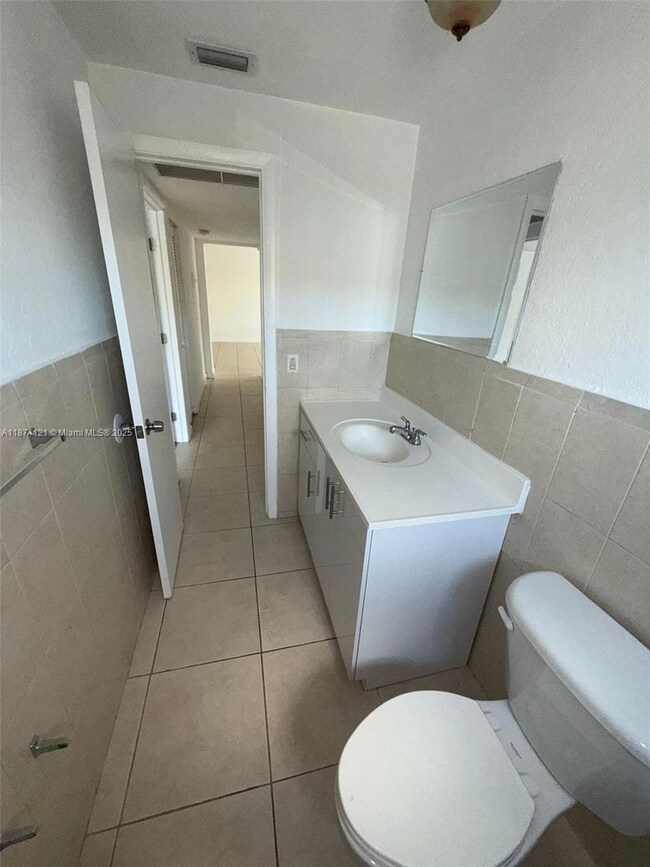 13700 NE 6th Ave unit 213, North Miami, FL 33161 - photo 6