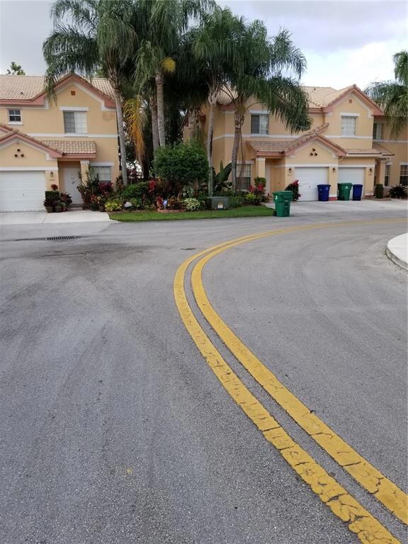 COMMUNITY ROAD
