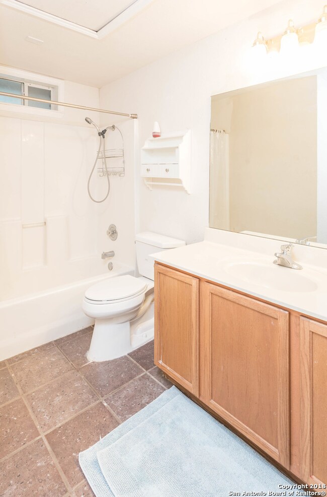 370 Private Road 234, Hondo, TX 78861 - photo 6