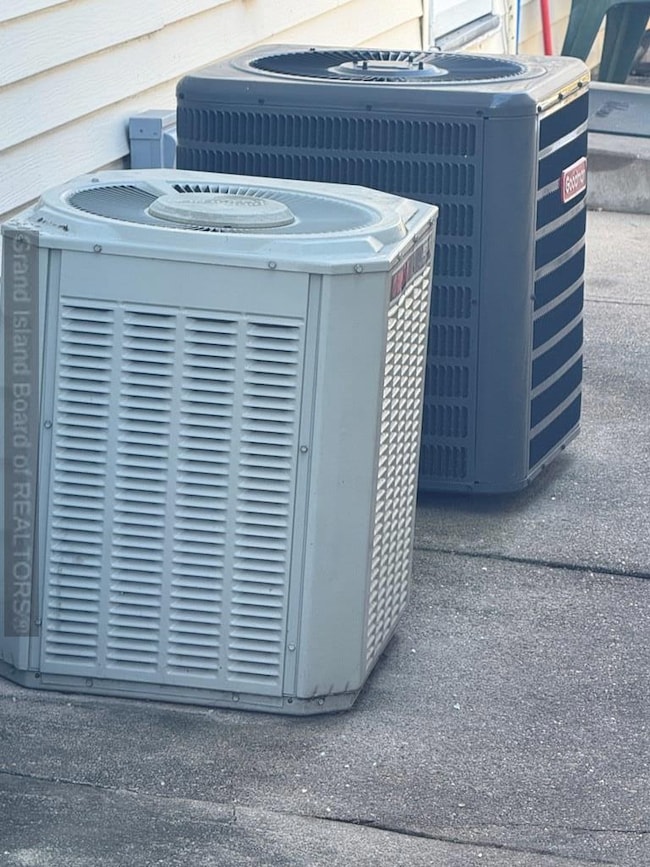 802-804 W John St, Grand Island, NE 68801 - photo 4