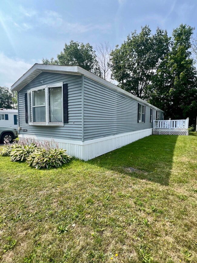 40 Circle Dr, Lewiston, ME 04240 - photo 2