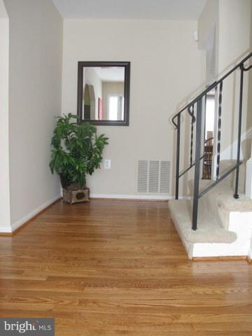 4705 Cherry Valley Dr, Rockville, MD 20853 - photo 2