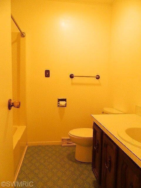 605 Tulip Dr, Three Oaks, MI 49128 - photo 5